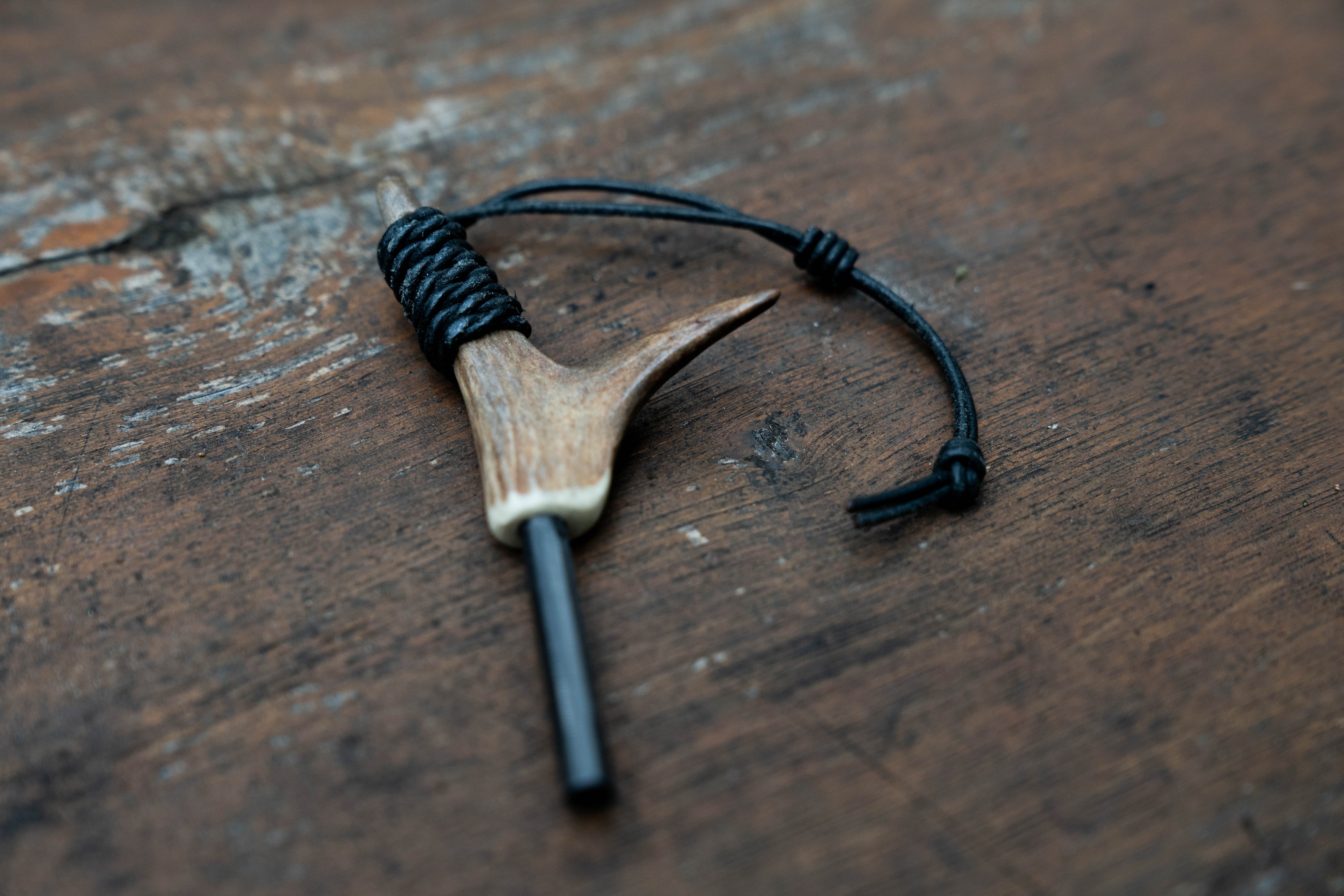 Mennyiből jön ki egy nap az erdőben? Kipróbáltuk a bushcraftot, pocsolyavízzel fojtottuk le a hamuban sült kenyeret 5