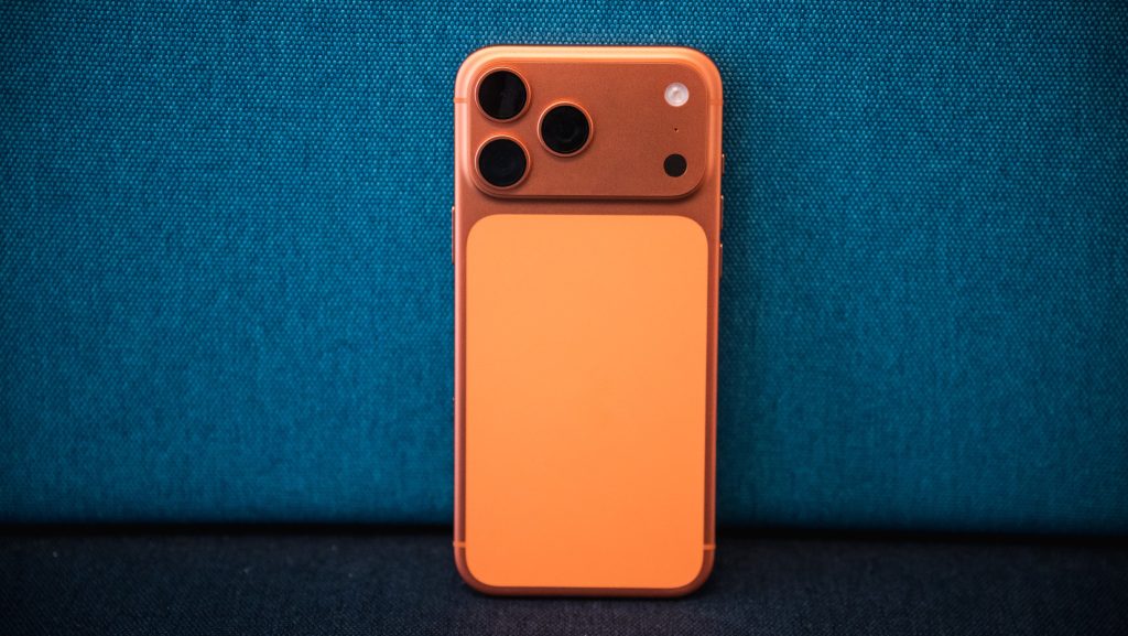 Gombok nélküli iPhone-t dobhat piacra az Apple