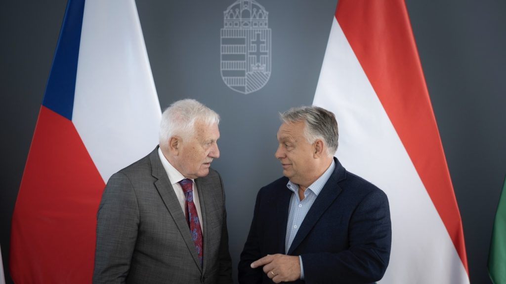 Orbán Viktort Václav Klaust fogadta