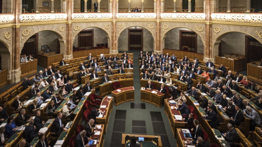 Jövő májusig meghosszabbították a veszélyhelyzet