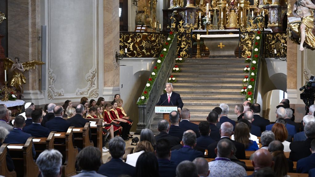 Direkt36: Orbán maga mondta el, miért tartotta jó húzásnak, hogy a magyarellenes George Simiont méltatta