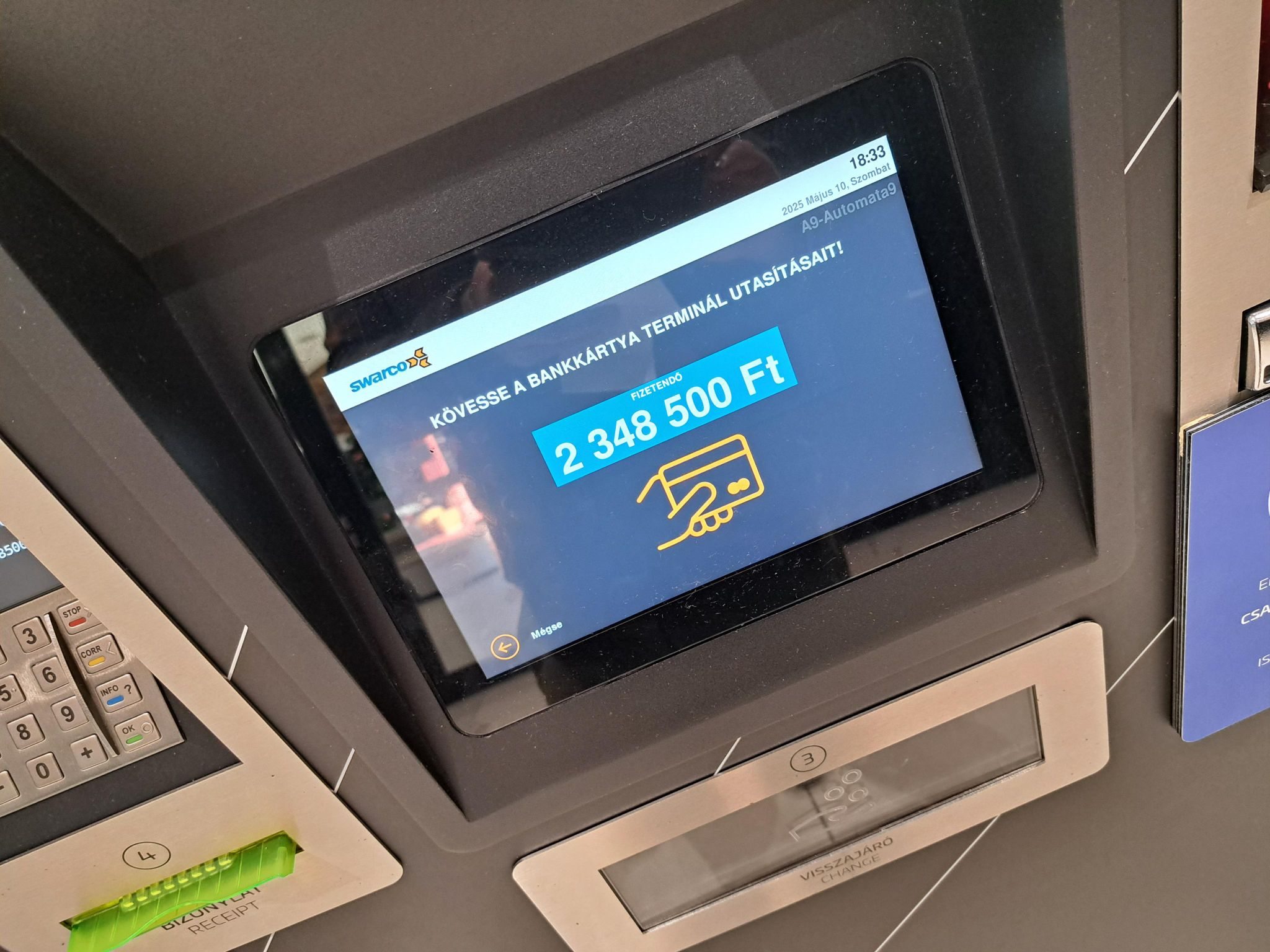 Tizenöt percért több mint ötvenezer forintot kért az Etele Plaza parkolóautomatája 1