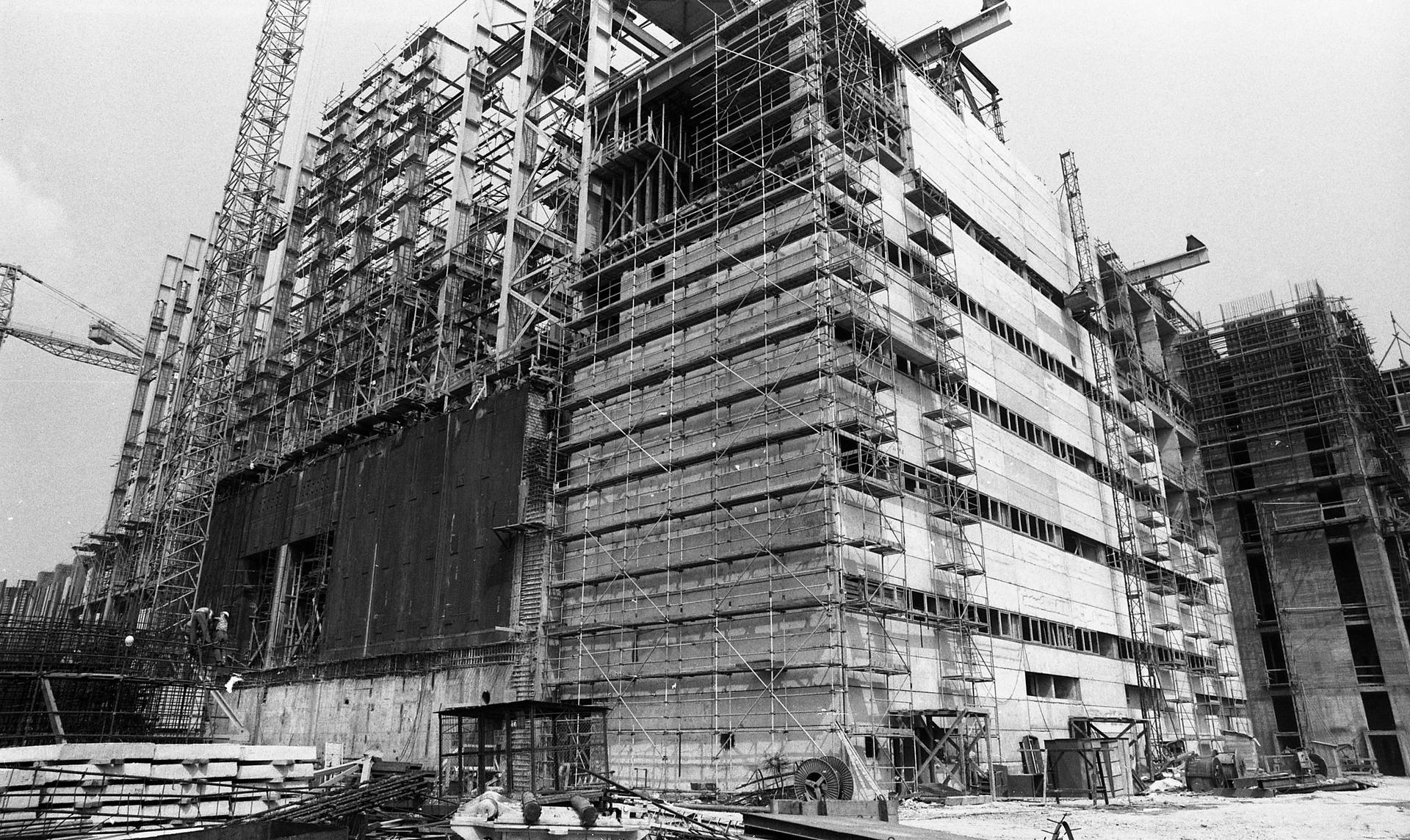 Kettészakította Paksot az atomváros építése 18
