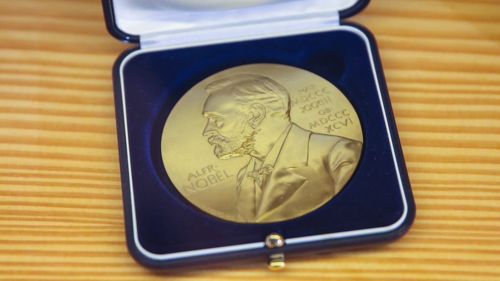 Hányadik magyar Nobel-díjas Krasznahorkai László?