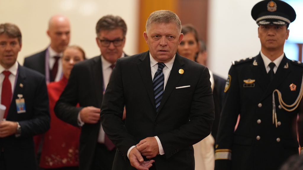 Fico egészségét még mindig gyötrik az ellene elkövetett merénylet szövődményei, nem utazott el az informális EU-csúcsra
