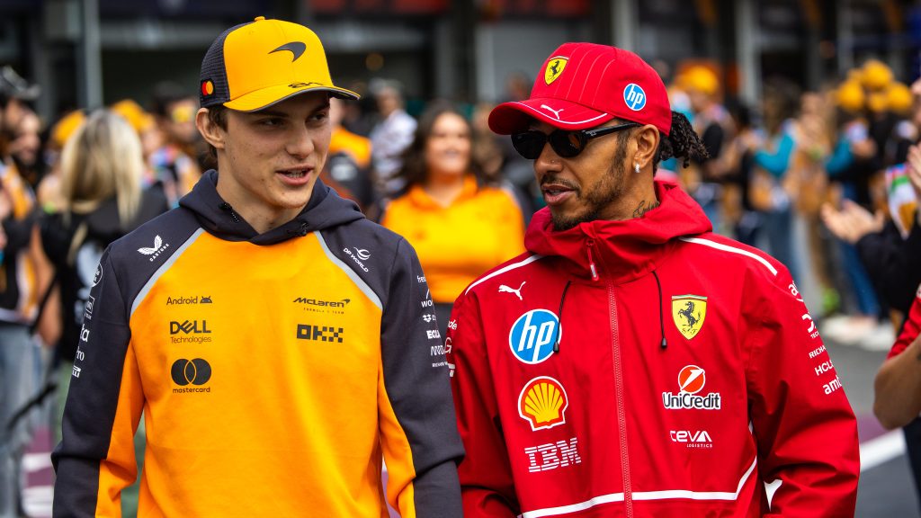 Oscar Piastri: Remélem, a Ferrari egy nap kifejleszt egy visszapillantót
