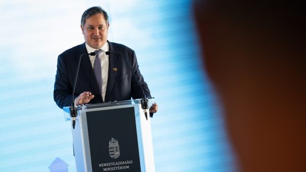 Padlót fogott a repülőrajt: Nagy Márton szerint a gazdasági növekedés idén csupán 0,5 és 1 százalék között alakul