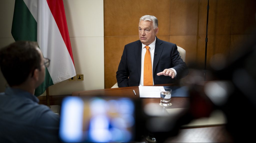 Orbán megünnepelte tegnap Krasznahorkai László Nobel-díját