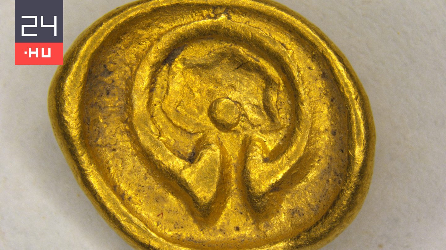 Rendkívül ritka aranykincsre bukkant egy férfi fémkeresővel