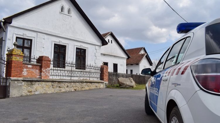 Életveszélyes sérülést okozott magának egy nyugdíjas