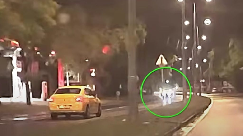 Forgalommal szemben haladt egy taxis a Szentendrei úton