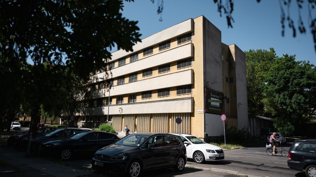 21. Kutatóközpont: a magyarok 50 százaléka úgy gondolja, hogy a kormány felelős a Szőlő utcai ügyben
