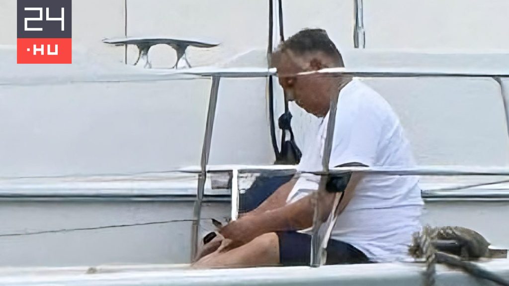 Telex: Öt évre titkosították Orbán külföldi útjainak adatait