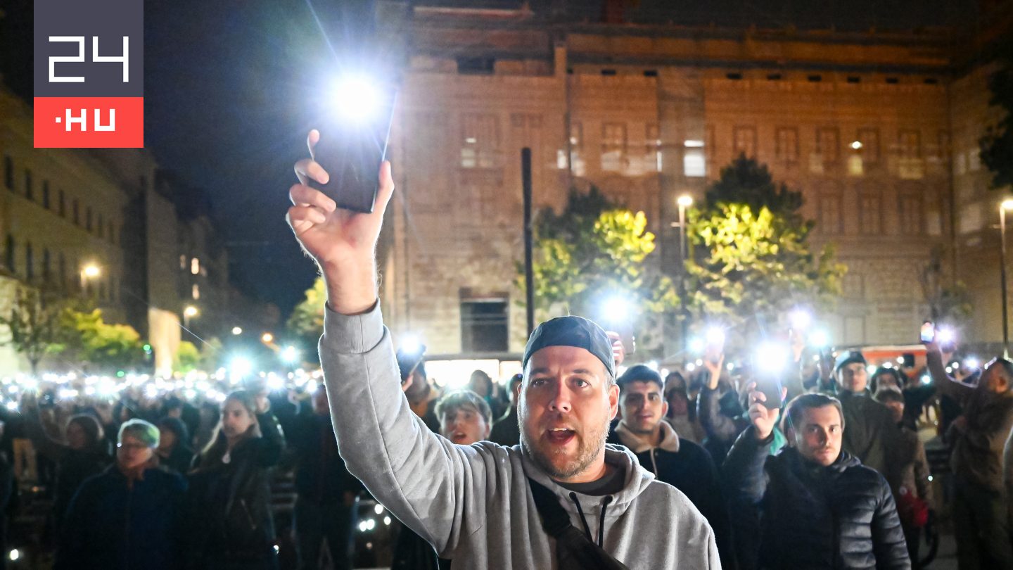 Stop Zsolti bácsi! – képeken a Puzsér Róbert által szervezett Juhász Péter melletti tüntetés