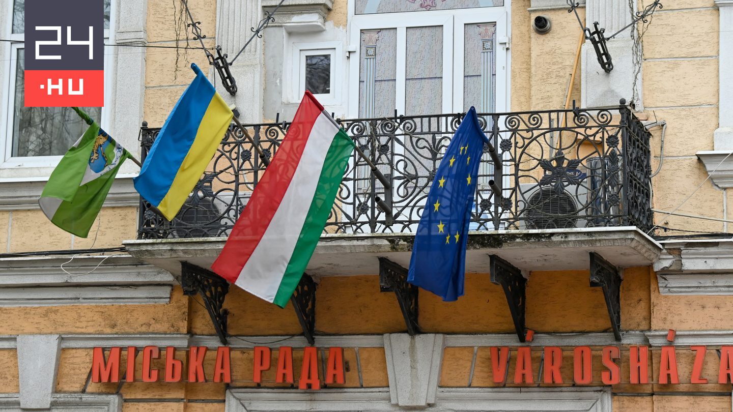 Kárpátaljai magyar egyetemistákat tartanak fogva a beregszászi hadkiegészítő parancsnokságon a Kárpátaljai Magyar Kulturális Szövetség szerint