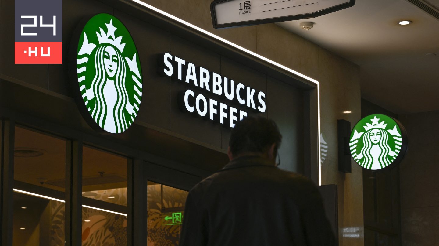Tömeghisztéria alakult ki Amerikában a Starbucks új bögréje miatt