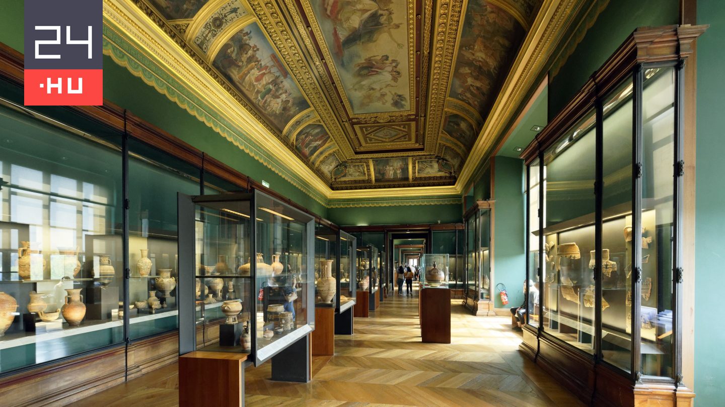 Lezárták a Louvre görög műtárgyakkal teli terét, mert meggyengült a födém