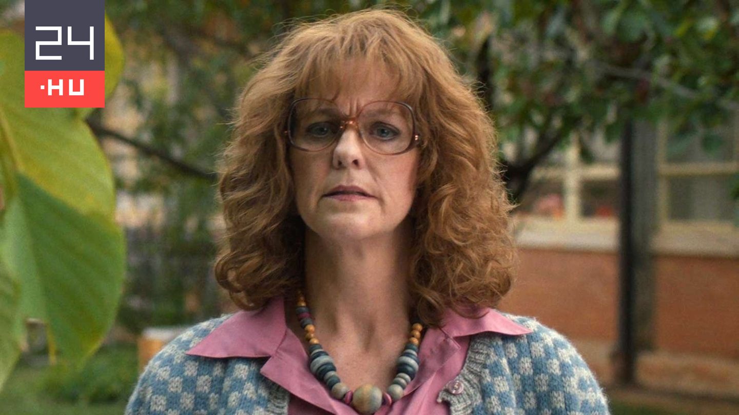 A Stranger Things írói egy középiskolai tanáruknak is szerepet adtak az új évadban