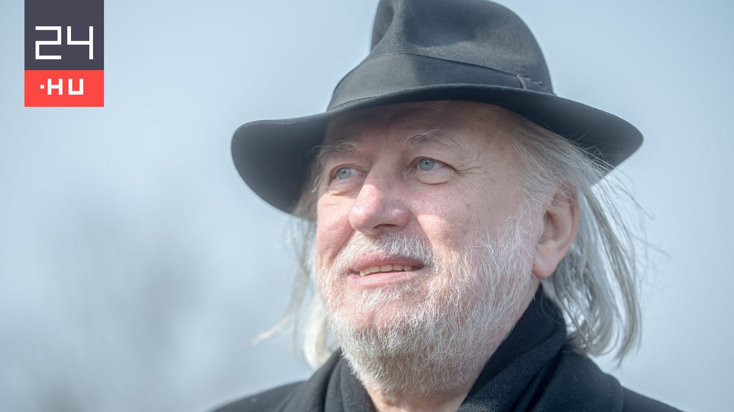 Egy ereszcsatornán köszöntötték Krasznahorkai Lászlót, a Nobel-díjas mélyen meghatódott
