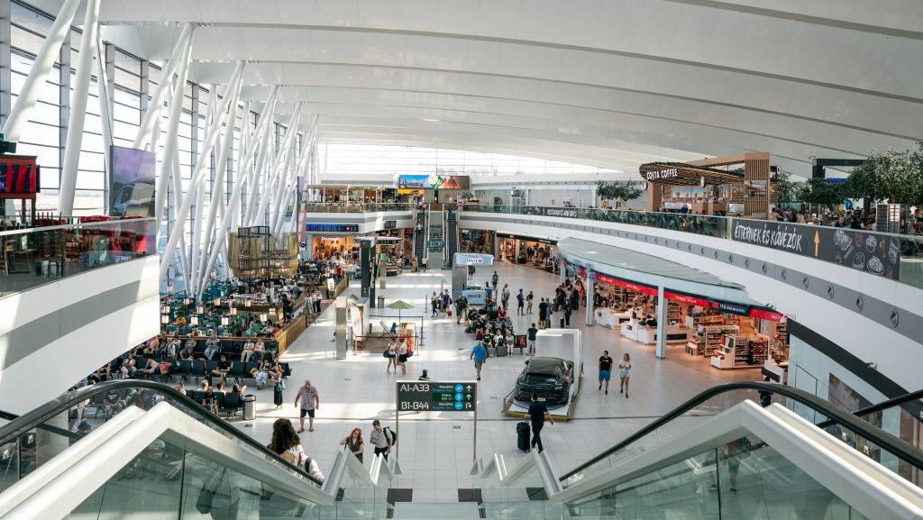 Könyörtelenül lecsapott a légitársaságokra a fogyasztóvédelem