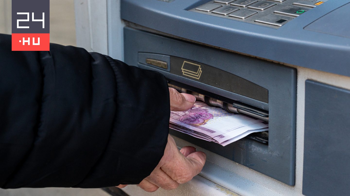 Az Alkotmánybírósághoz fordultak a bankok a kötelelező ATM-telepítés miatt