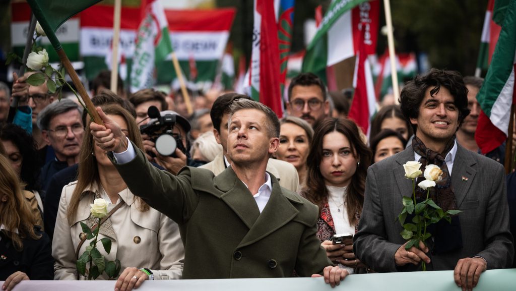 Magyar Péter: Hol volt Orbán Viktor, amikor az orosz hekkerek bejártak a külügyminisztériumba? 