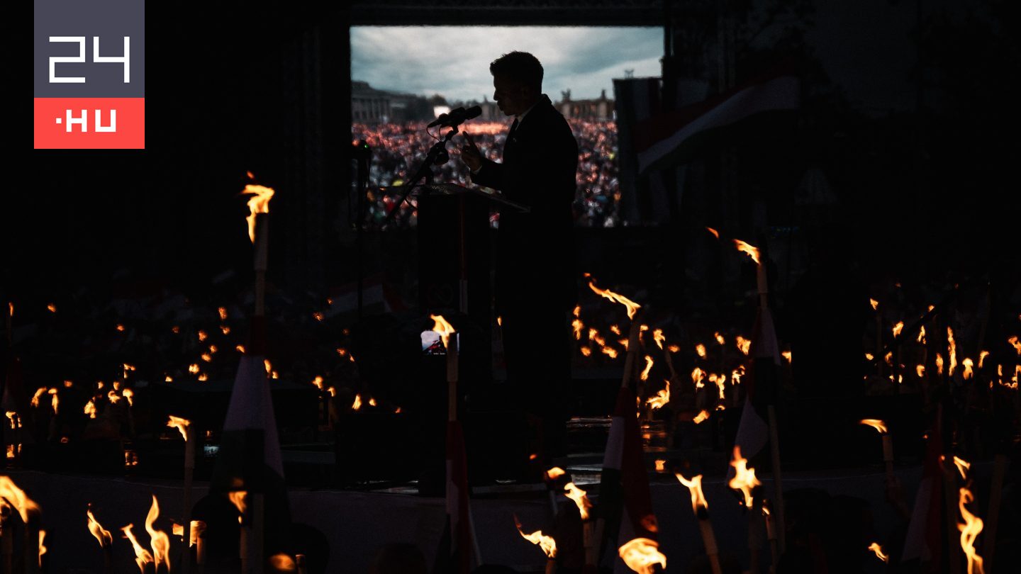 Magyar Péter Székesfehérváron szólította fel Cser-Palkovics Andrást, hogy írja alá a Gajdos Lászlóért indított petíciójukat