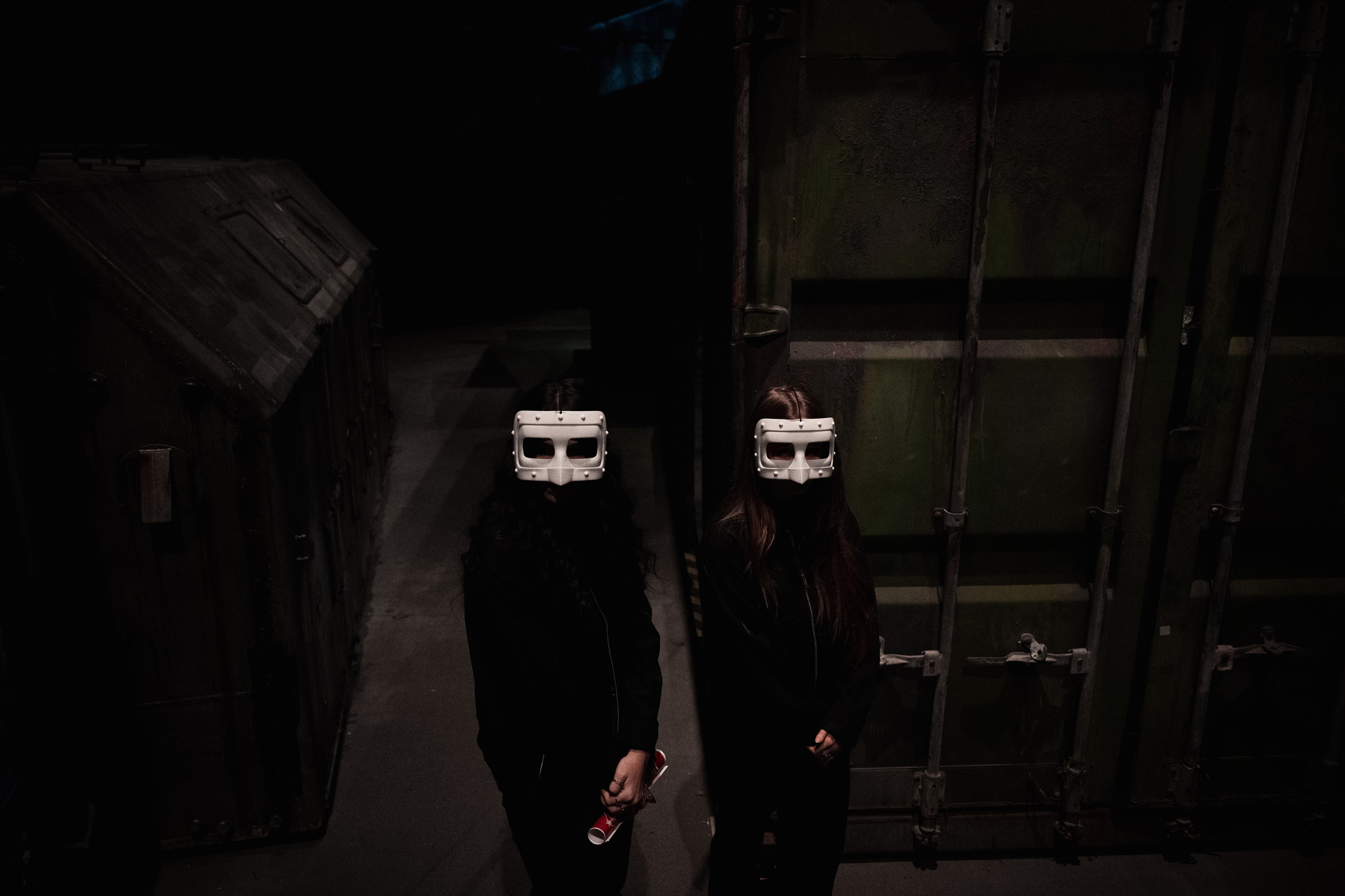 Félúton színház és cirkusz között, karnyújtásnyira az istenektől – ilyennek láttuk a Walk My World-öt 1