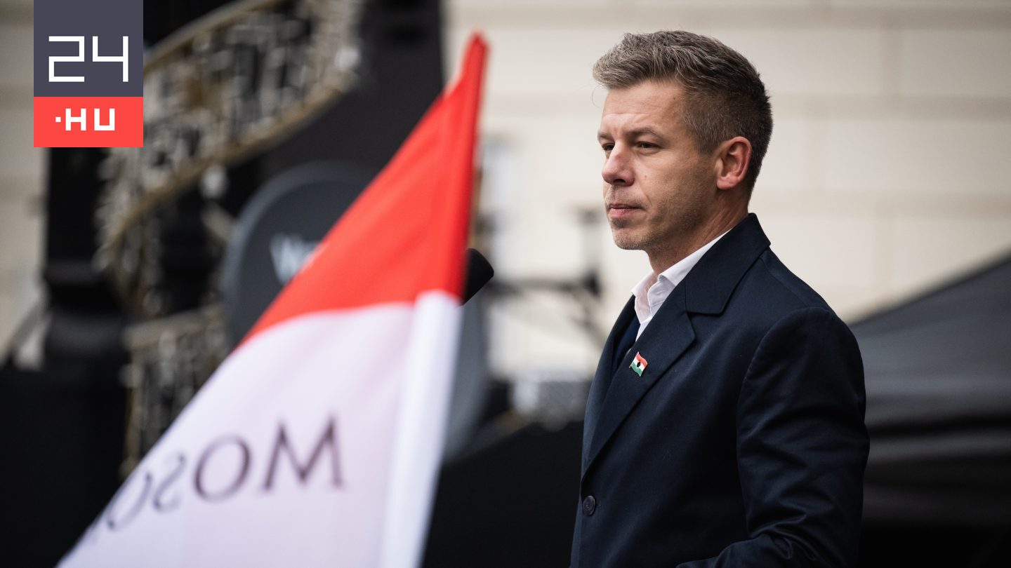 Magyar megköszöni Cser-Palkovicsnak, ha a fideszes verőembereknek szól az adventi időszak jelentéséről