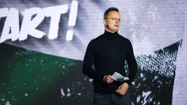 Szijjártó visszaszólt a moszkvai út miatt: nincs szükségünk engedélyre egyetlen külföldi tárgyaláshoz sem