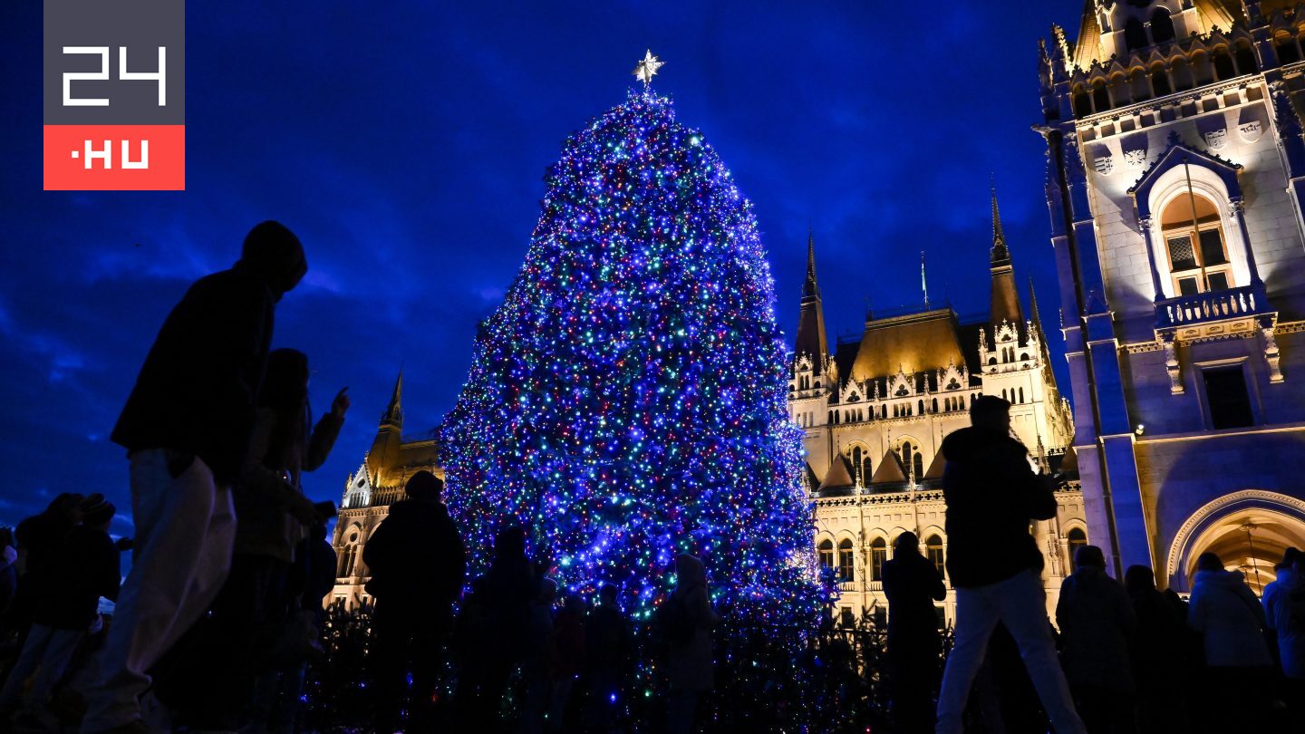 Felkapcsolták a fényfüzért az Ország Karácsonyfáján