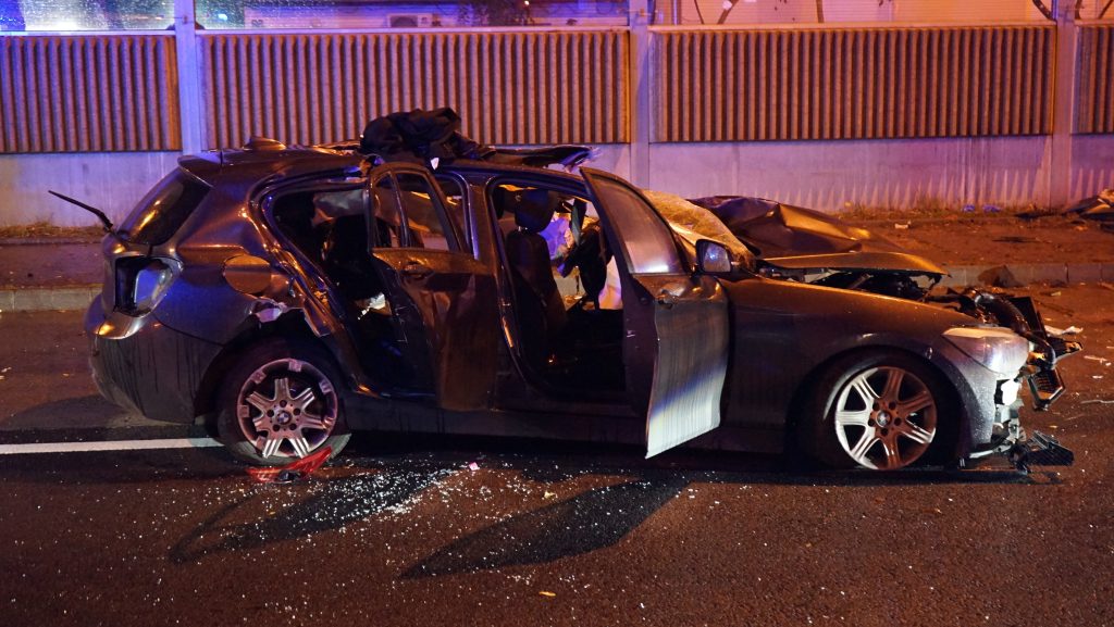 Drámai videót tett közzé a rendőrség a két 18 éves fiú halálával végződő budapesti autós üldözésről