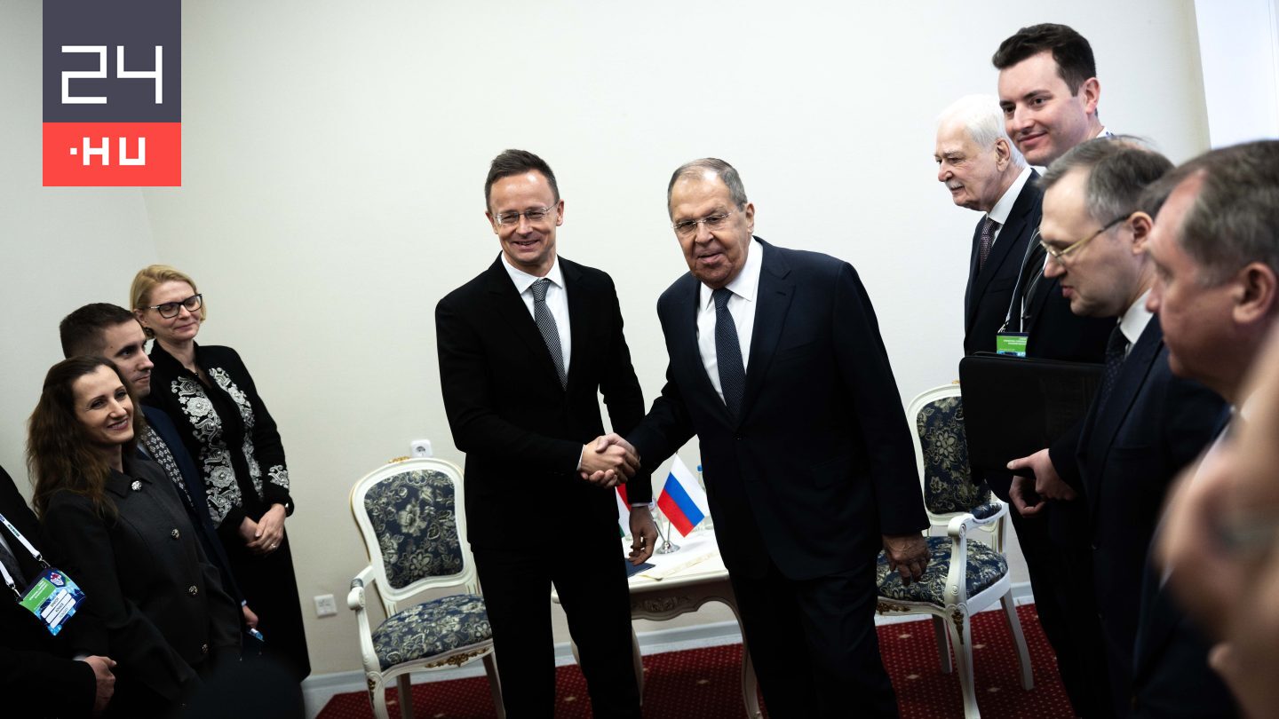 Lavrov: Rablásnak tekintenénk, ha az uniós országok Kijevnek adnák a befagyasztott orosz pénzeket