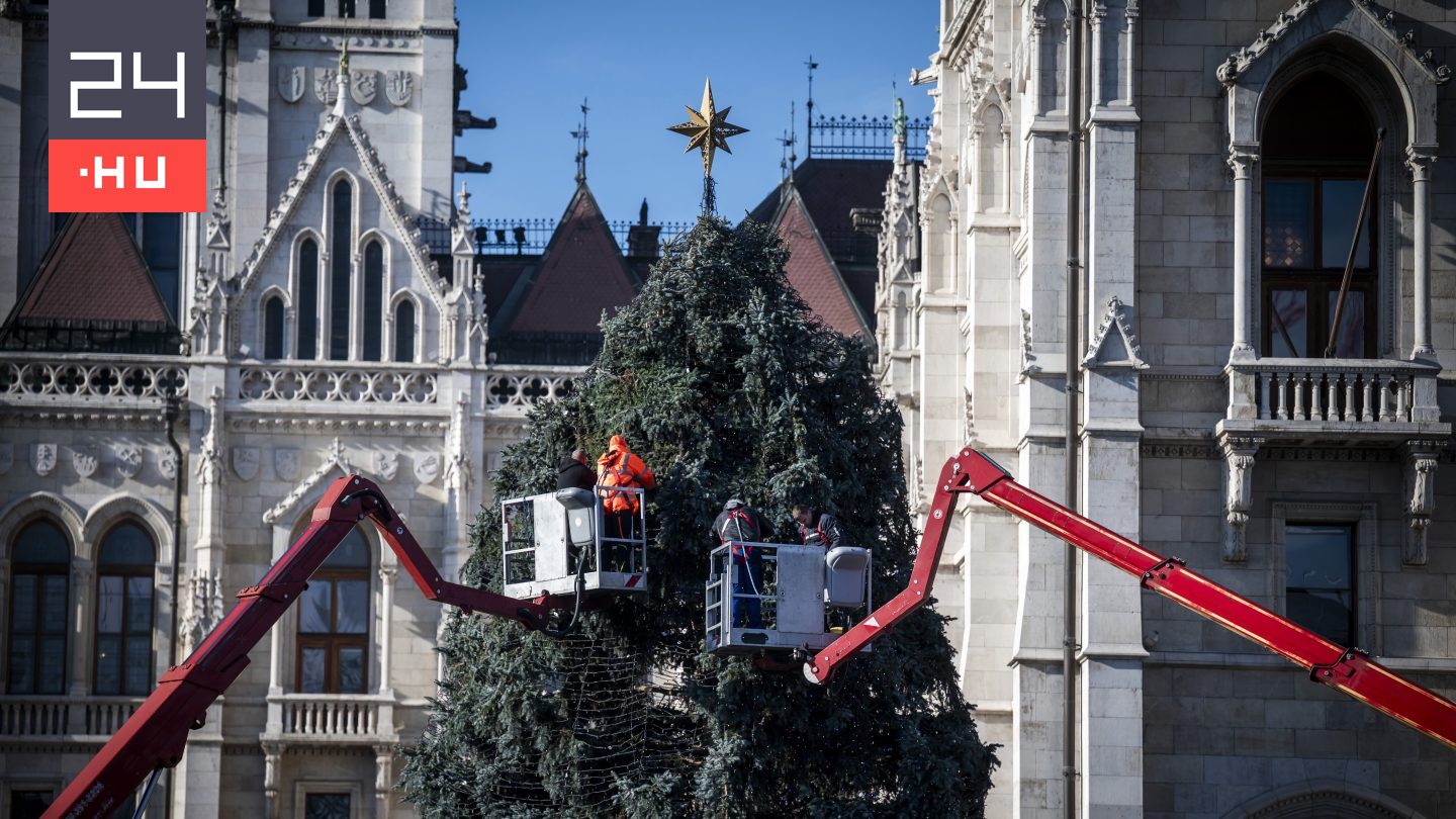 Már díszítik az ország karácsonyfáját a Kossuth téren, a betlehemi jászol is épül – galéria