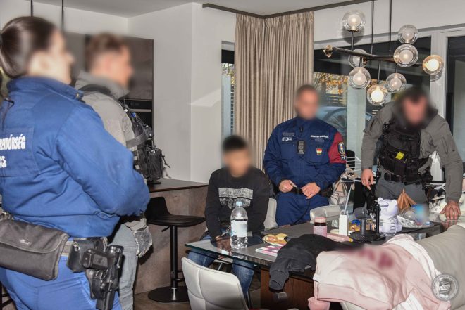 Tonnaszám hozták hazánkba a prekurzort Kínából, 600 milliárd forintnyi drogot lehetett volna belőle előállítani 1