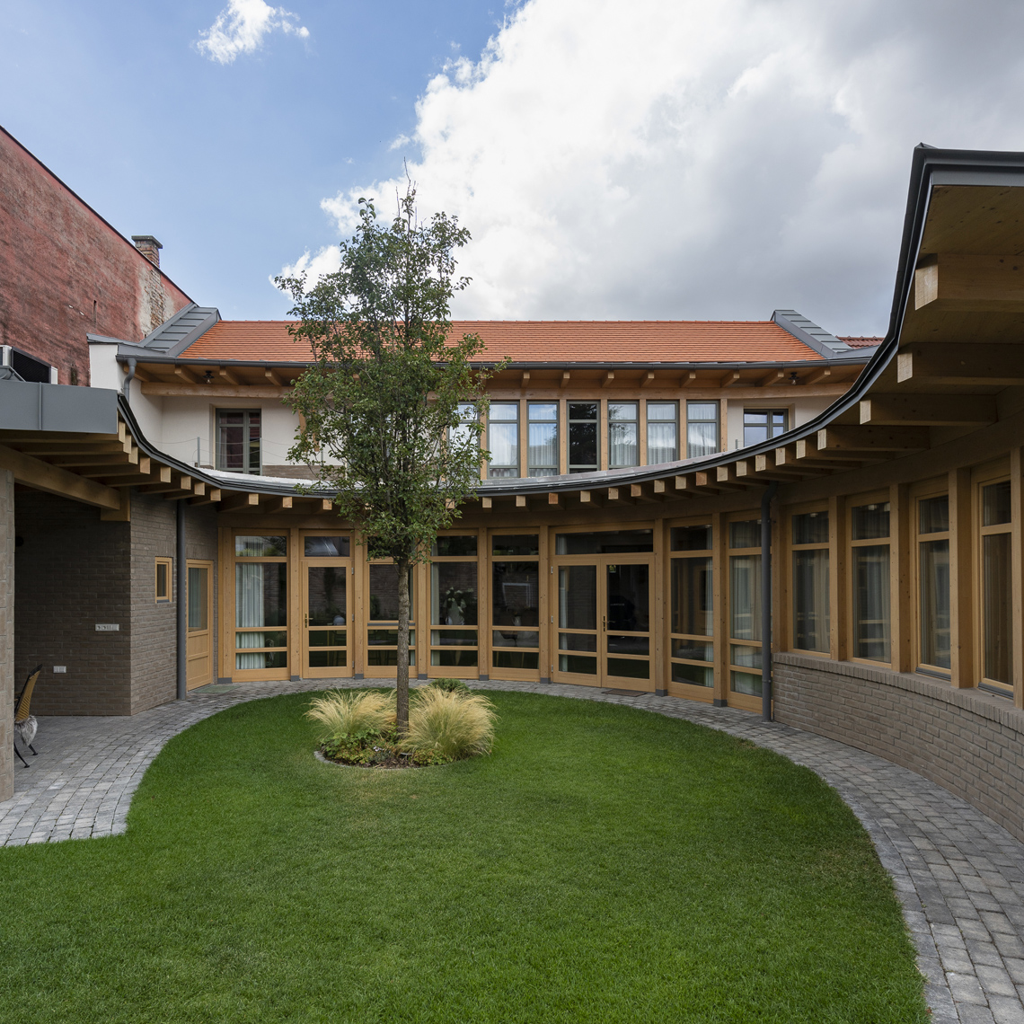 Szolnoki családi ház lett az év legszebb homlokzata – kihirdették a Baumit Év Homlokzata 2025 díjait 8