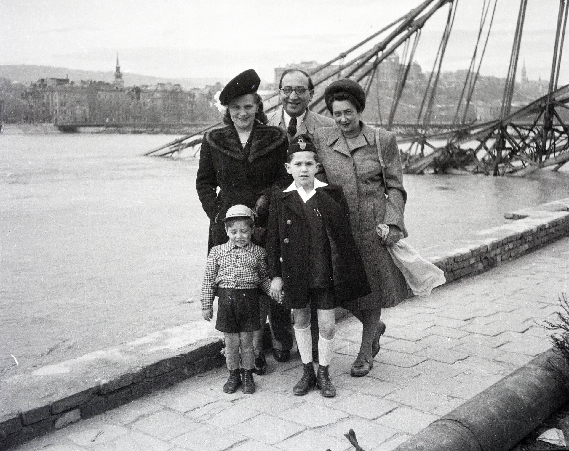 Képek mesélik el a világban szétszóródott polgári család történetét 11