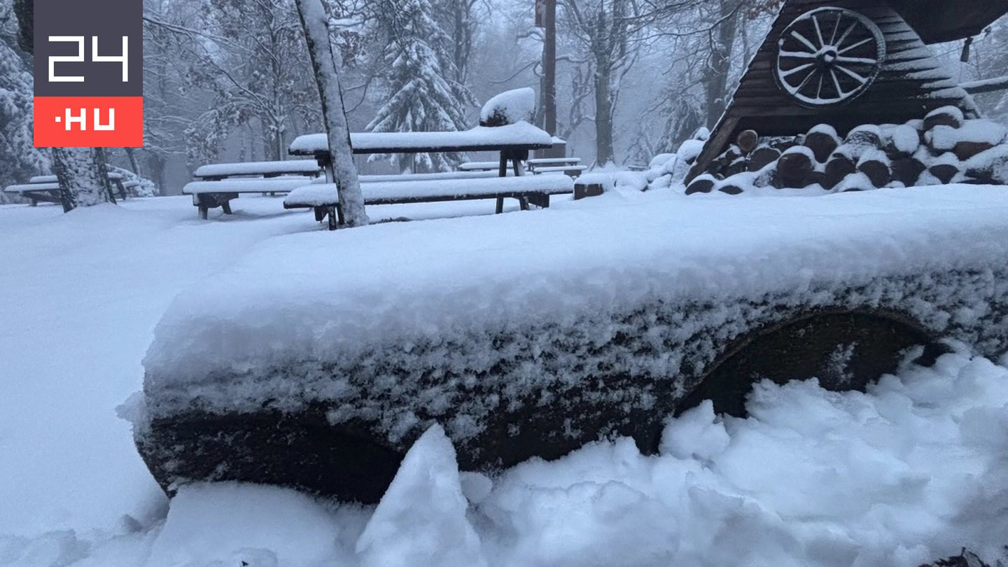 Több mint 10 centi hó hullott Dobogókőn