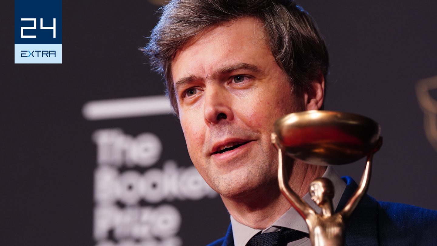 Egy magyar bevándorló történetével nyert Booker-díjat David Szalay, akiért Dua Lipa is rajong