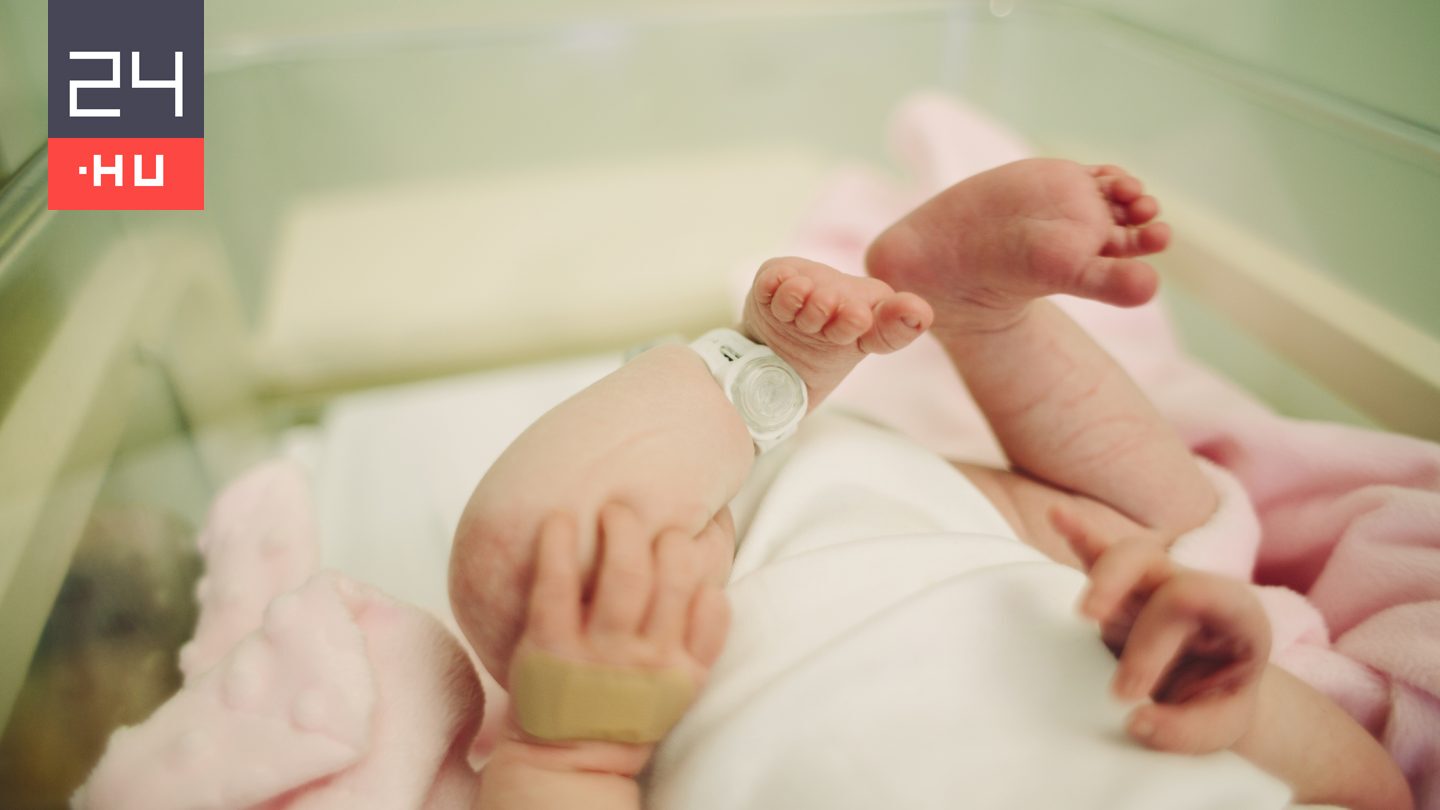 Gyanúsítottként hallgatták ki a kismamát elütő sofőrt, az anya súlyosan megsérült, a császárral világra hozott baba lélegeztetőgépen van