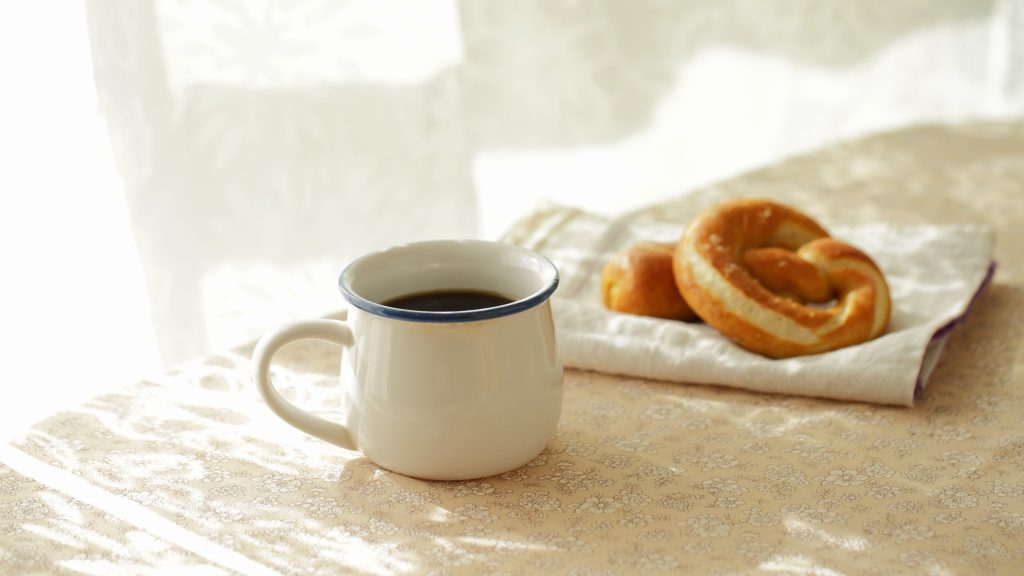 Hétfői friss hírek, forgalom, időjárás – Reggeli pakk