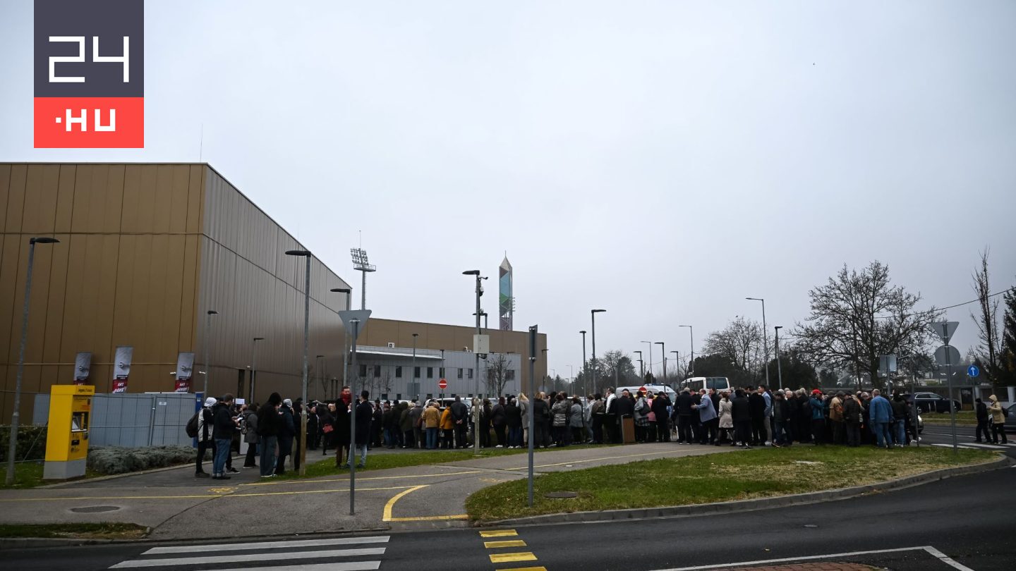 Molinókkal várják Orbánékat Győrben