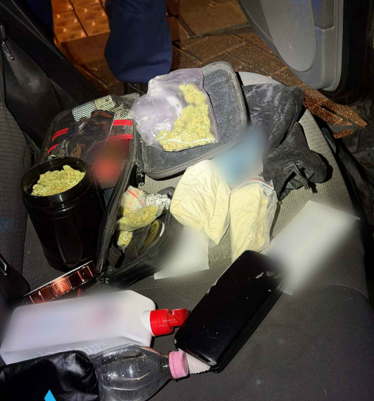 400 adag kábítószert foglaltak le egy menekülő autóstól Terézvárosban