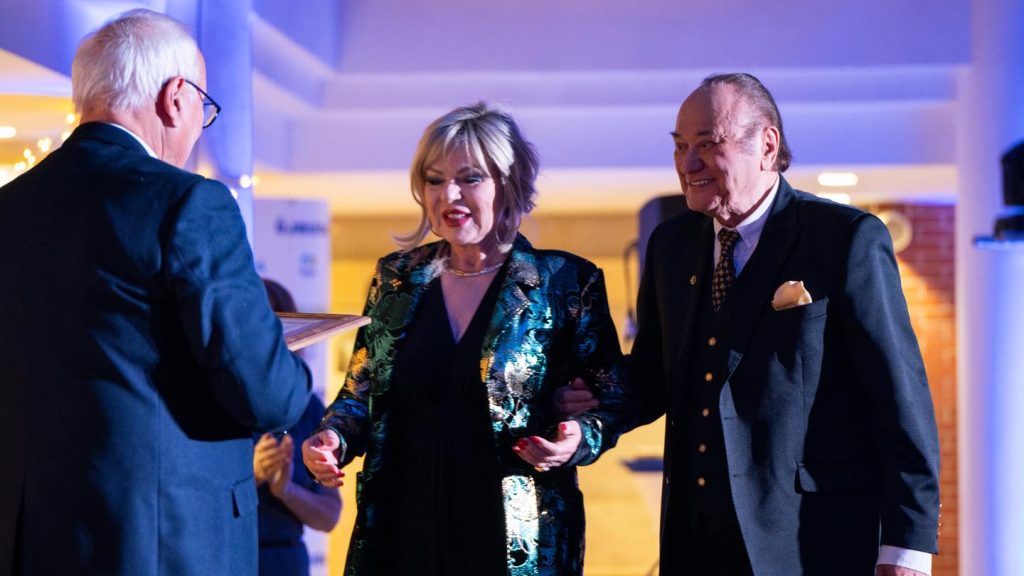 Korda György és Balázs Klári Újbuda díszpolgára lett