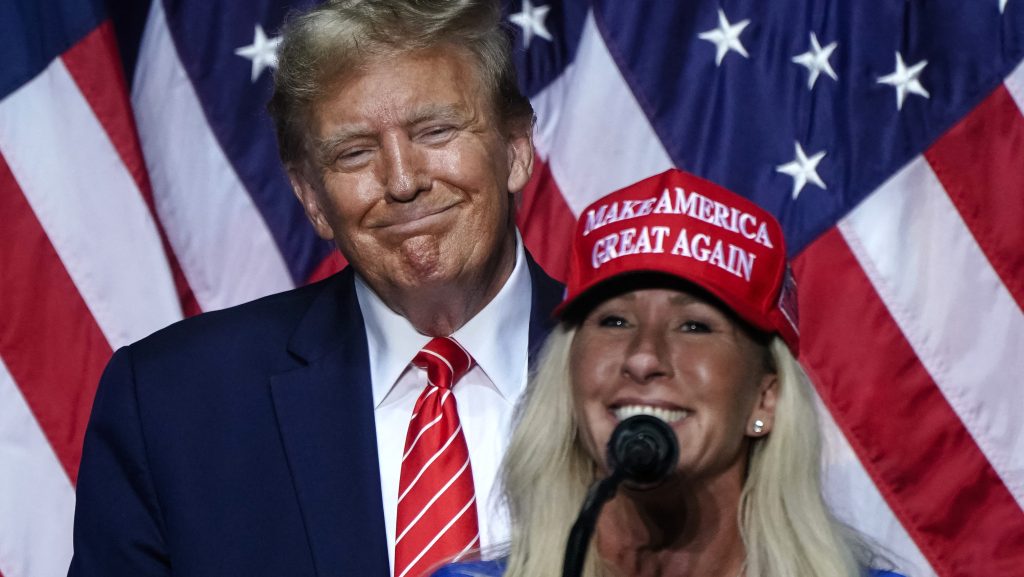 Lemond a MAGA-szupersztár Marjorie Taylor Greene, miután Epstein-ügyben meghátrálásra kényszerítette Trumpot