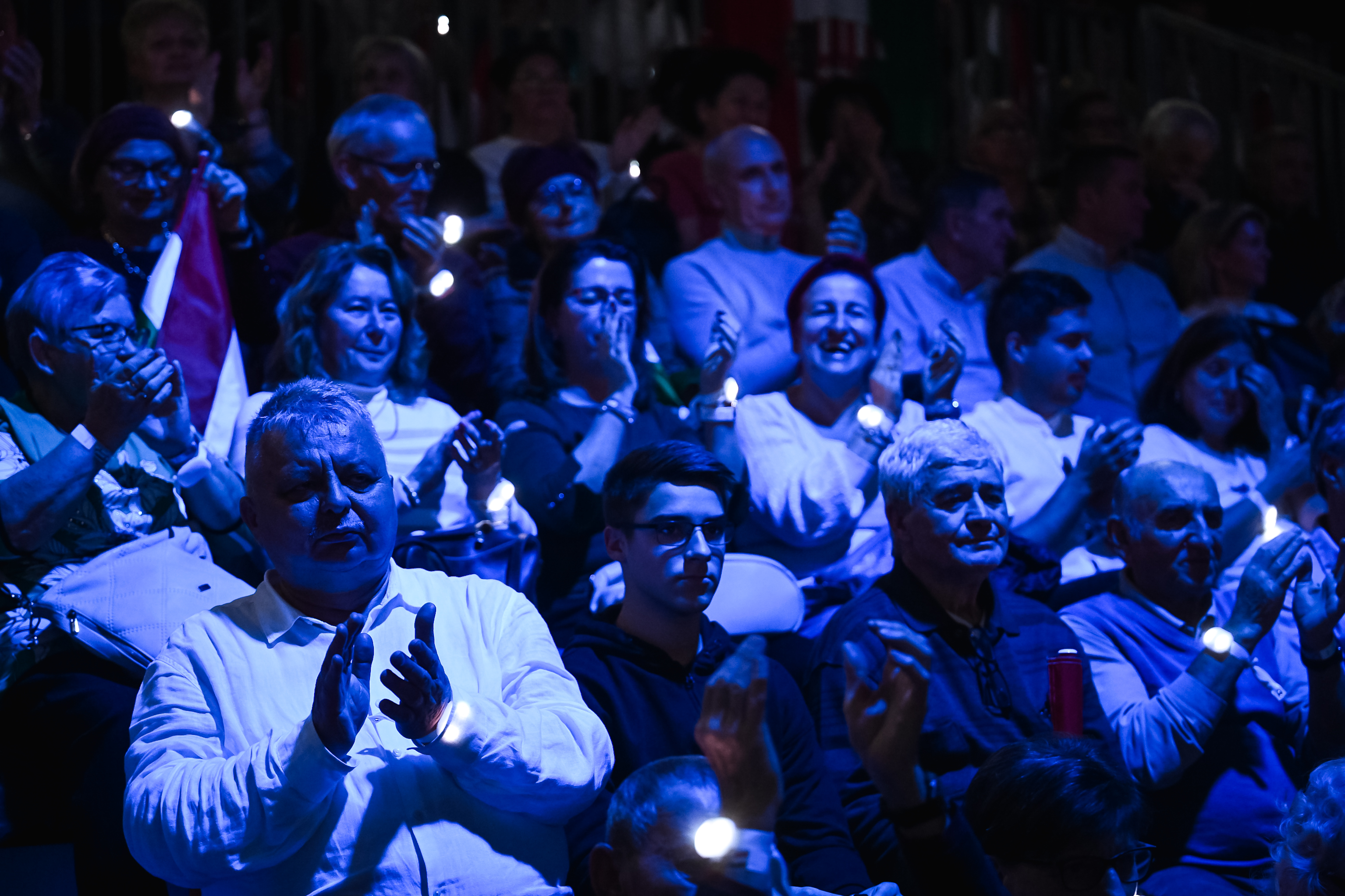 Katica a színpadon, a téma a szeretet 2