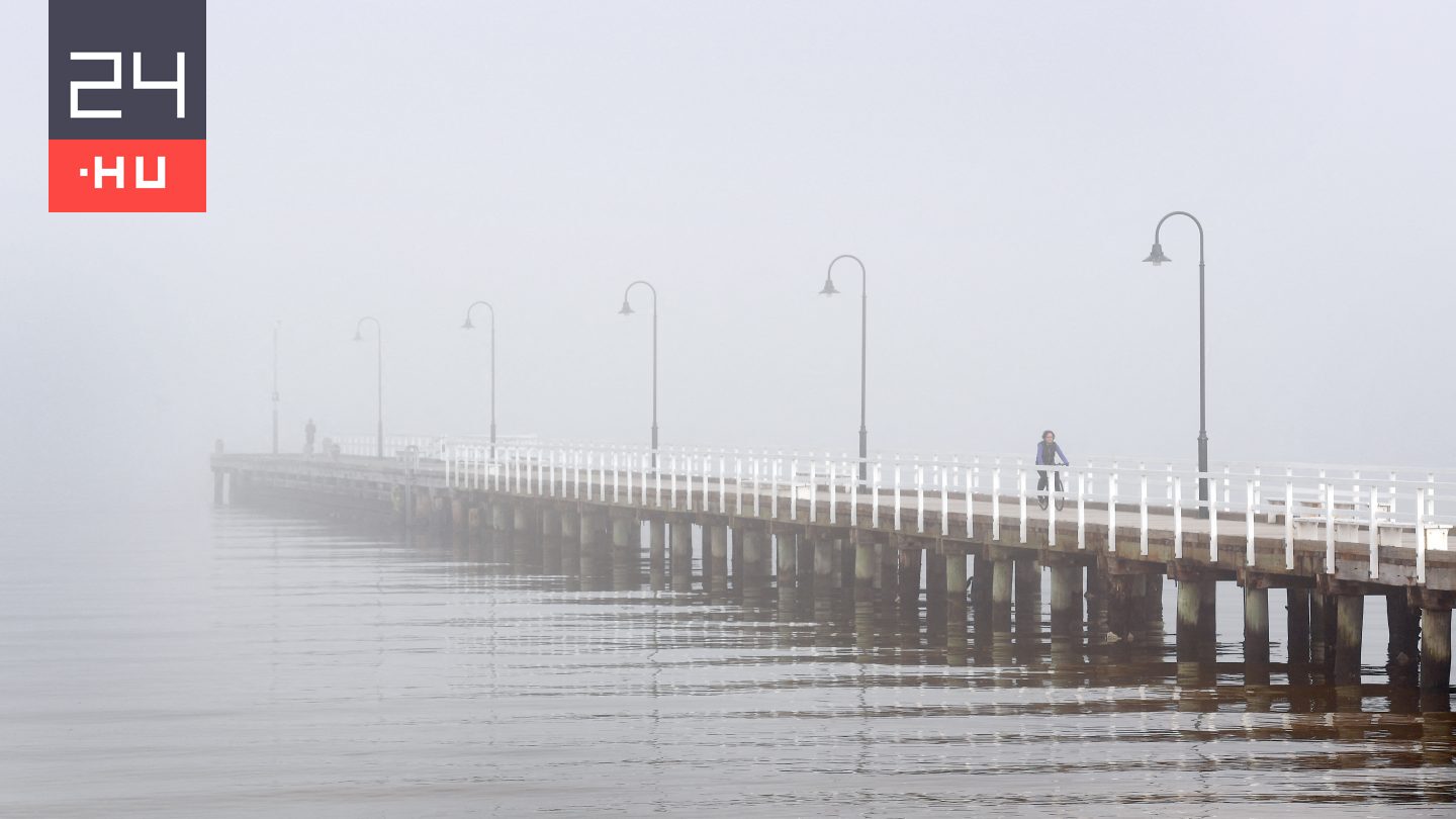 Karácsonyi SUP-túrára indult két vakmerő ausztrál, 10 kilométeres sodródás után találták meg őket