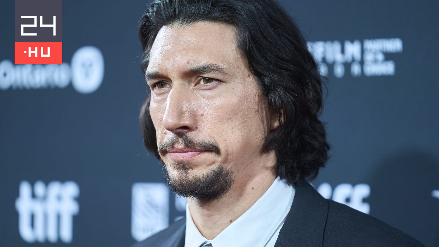 Adam Driver egy forgatási szünetében beült a Zeneakadémia koncertjére
