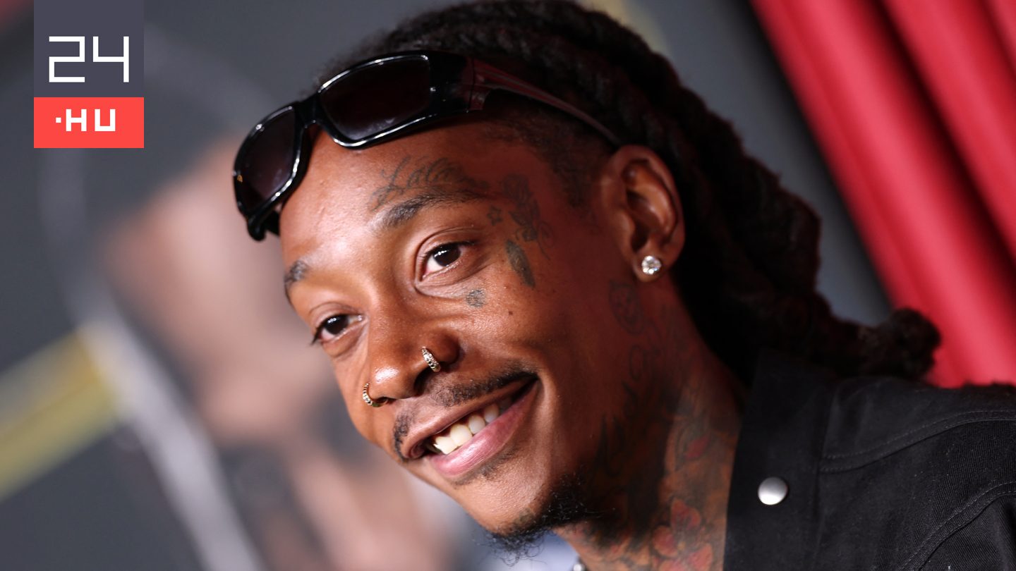 Wiz Khalifa kilenc hónap letöltendő börtönbüntetést kapott Romániában egy füves cigi miatt