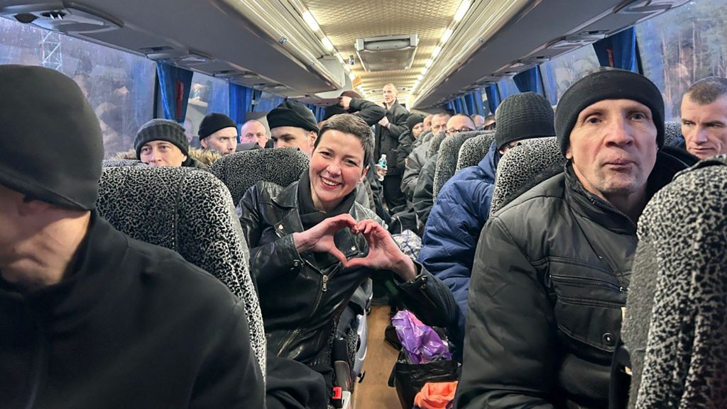 Az Egyesült Államok felold Fehéroroszország elleni szankciókat, utóbbi cserébe 123 rabot enged szabadon